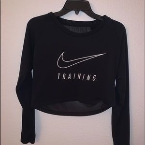 NIKE CROP TOP